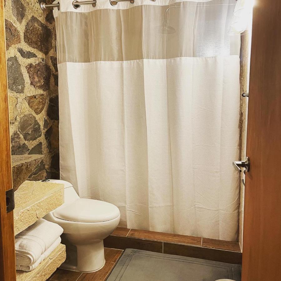 Cabanas Boutique Villasenor Pet And 420 Friendly Уаска-де-Окампо Экстерьер фото